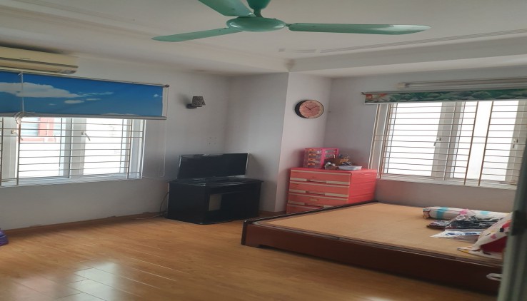 Chình Chủ Bán Nhà Phạm Văn Đồng  5 Tầng MT 3.9m, 50M2 Kinh Doanh Sầm Uất Ô Tô Giá 8.1 Tỷ.