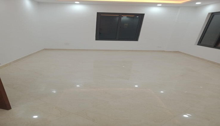 Bán nhà Đông Thiên, Hoàng Mai 35Mx5 Tầng ngay cổng trường học giá 3.6 tỷ