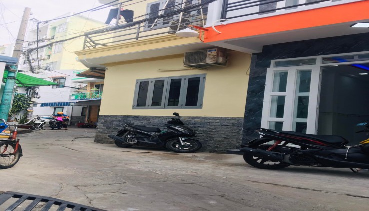 NHÀ MỚI ĐẸP HIỆN ĐẠI NGAY TRUNG TÂM THUẬN TIỆN DI CHUYỂN HẺM BA GÁC ĐUA NGAY VŨ DUY TẤN PHƯỜNG 3 QUẬN BÌNH THẠNH 2 TẦNG BTCT 30M2 GIÁ 3 TỶ 980 THƯƠNG