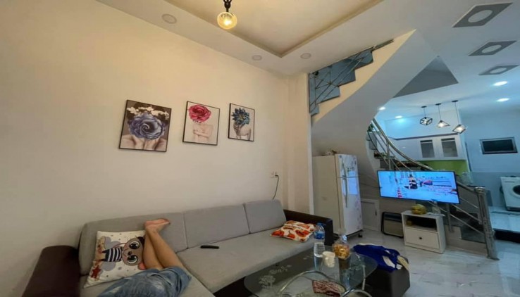 NHÀ ĐẸP  5,9 tỷ Ở NGAY - HẺM XE HƠI Trường Sa Tân Bình 0903112643