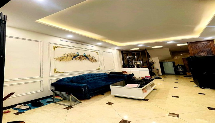 Nhà Đẹp Ở Luôn, Phố Bồ Đề, Ô tô đỗ cổng, 35m2,  nhỉnh 3 tỷ