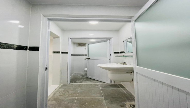BÁN NHÀ HẺM 2 SẸT ĐƯỜNG ĐIỆN BIÊN PHỦ PHƯỜNG 22 QUẬN BÌNH THẠNH VỚI DIỆN TÍCH LỚN 32M2 GIÁ CHỈ 2 TỶ 800 THƯƠNG LƯỢNG NHÀ MỚI VÀO Ở NGAY THIẾT KẾ THEO
