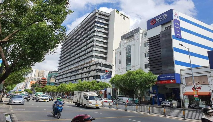 Mặt tiền đường Nguyễn Trọng Tuyển, Phường 8, Phú Nhuận 
 Giá: 21.5 tỷ.    Liên hệ; Mr Dũng: 0909621482.