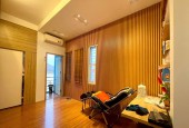Bán nhà Nguyễn Ngọc Vũ ,Cầu Giấy 12 Tỷ x 45/74m2,MT 4.6m.Kinh Doanh,Lô Góc,Ô TÔ,HIếm.