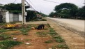 chủ e gửi bán lô đất 340m tại nhuận trạch,đường rộng 10m,xung quanh dân cư đông đúc,gần ủy ban,trường học,cach qlo6-800m,cách hn 40km,pháp lý sạch!!!